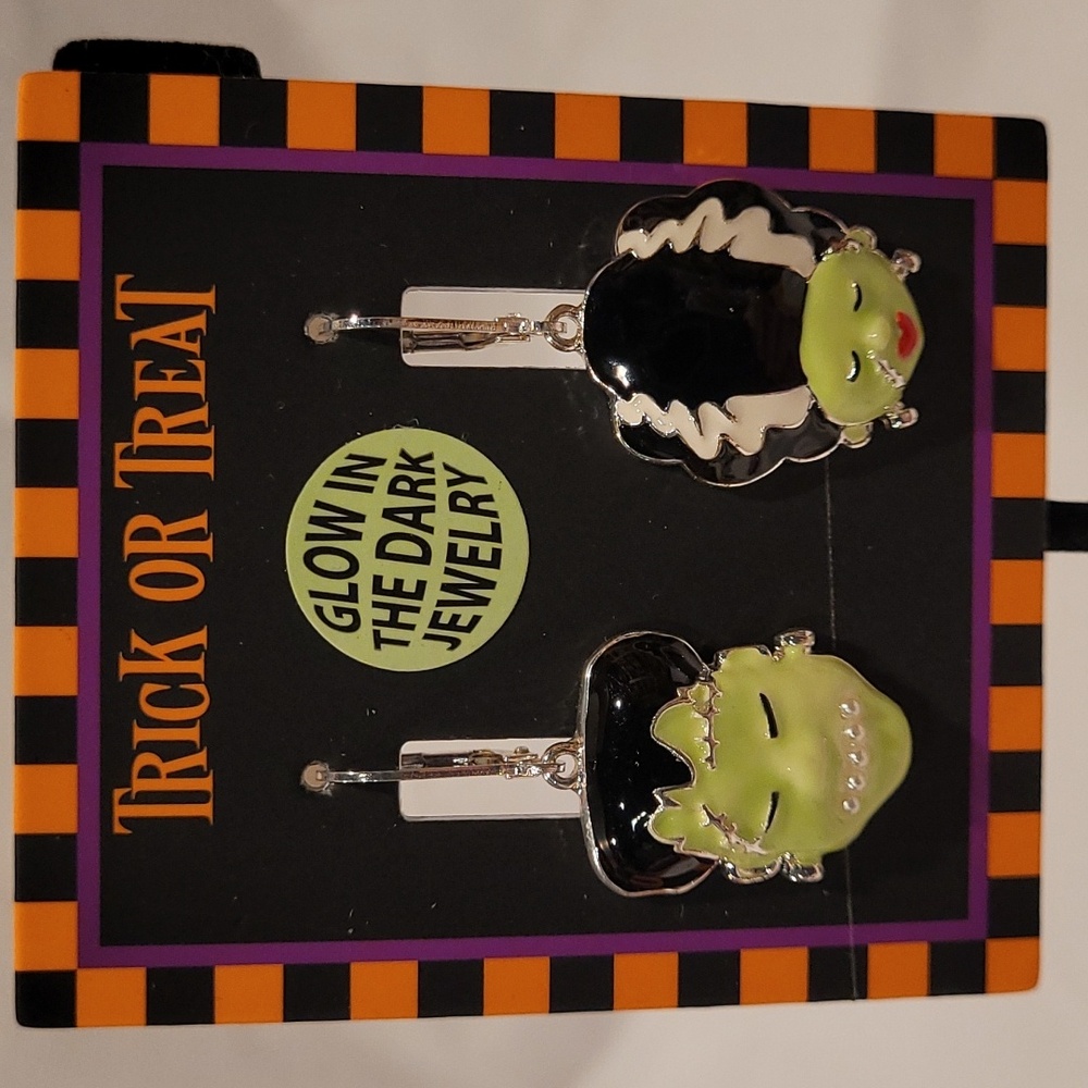 🎃HALLOWEEN IS COMING!🎃 NWT Frankenstein & Bride Of Frankenstein Earrings